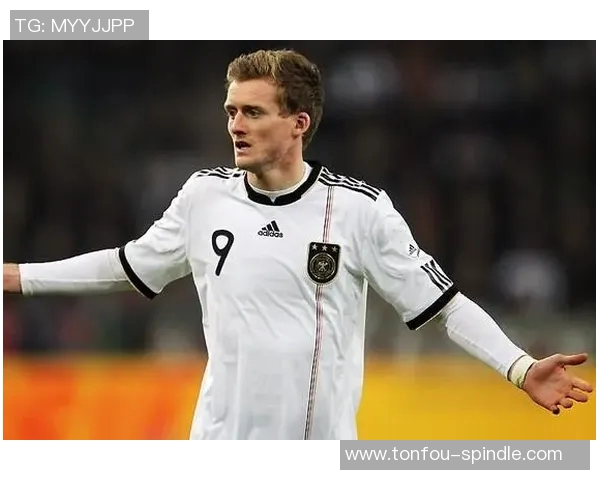 足球明星小火箭高清图片欣赏展现其精彩瞬间与独特魅力